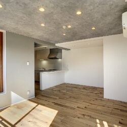 ＜収益物件＞金沢市横山町マンション